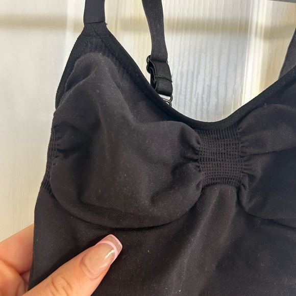 Skims black sculpting bodysuit Xxs/xs !! - Picture 2 of 6